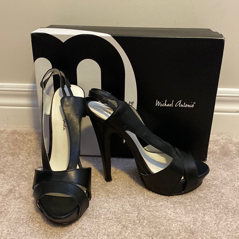 Michael Antonio black leather heels